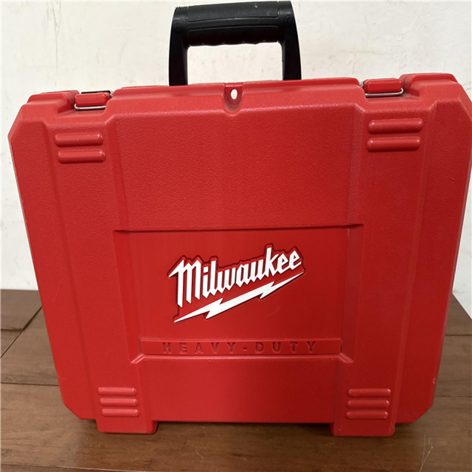 California AS-IS Milwaukee M12 Force Logic Press Tool Kit  Includes (2) Batteries  Charger and Hard Case