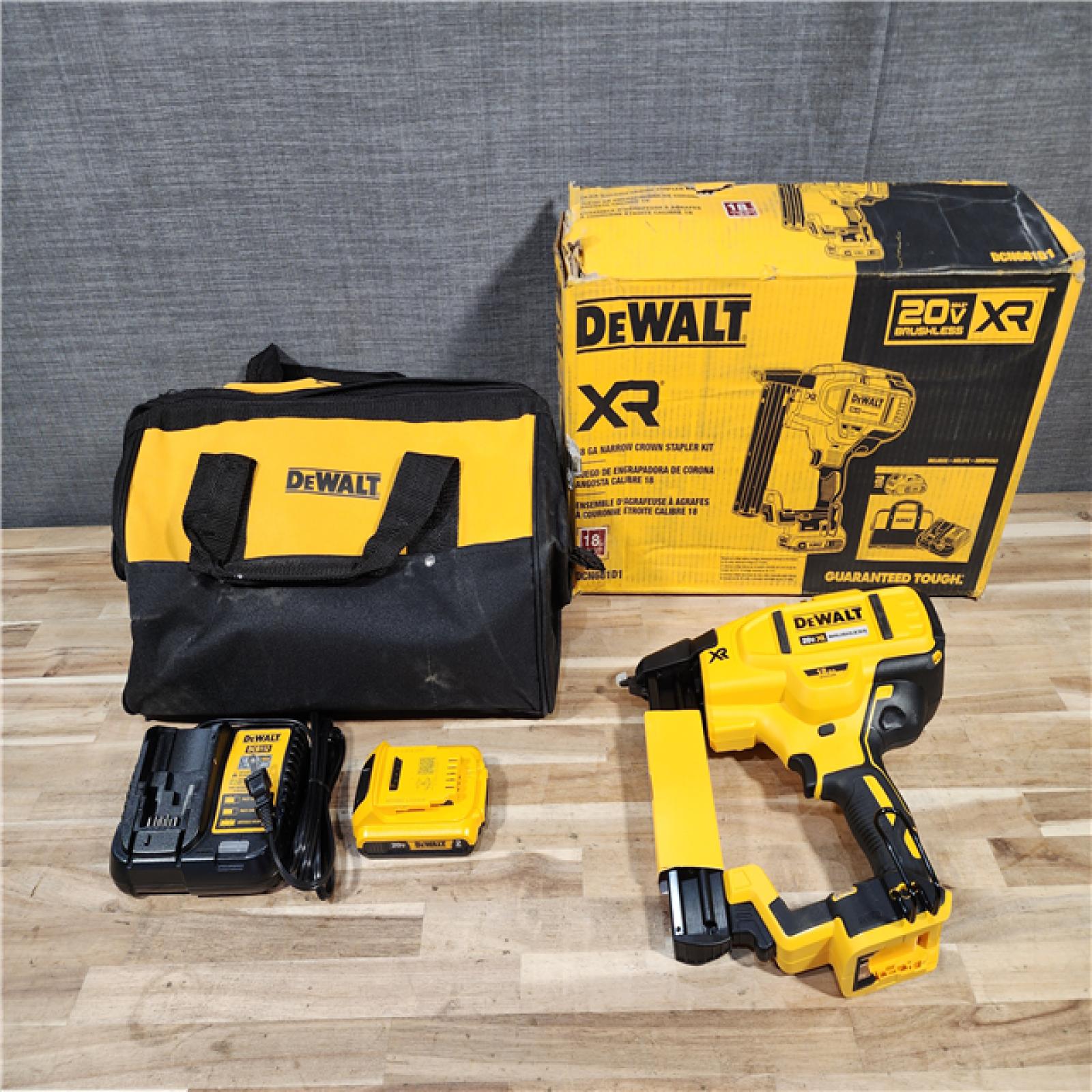 HOUSTON LOCATION - AS-IS (APPEARS LIKE NEW) DeWALT DCN681D1 20V MAX 18ga Cordless Brushless Narrow Crown Stapler Kit w/ BATTERY & CHARGER