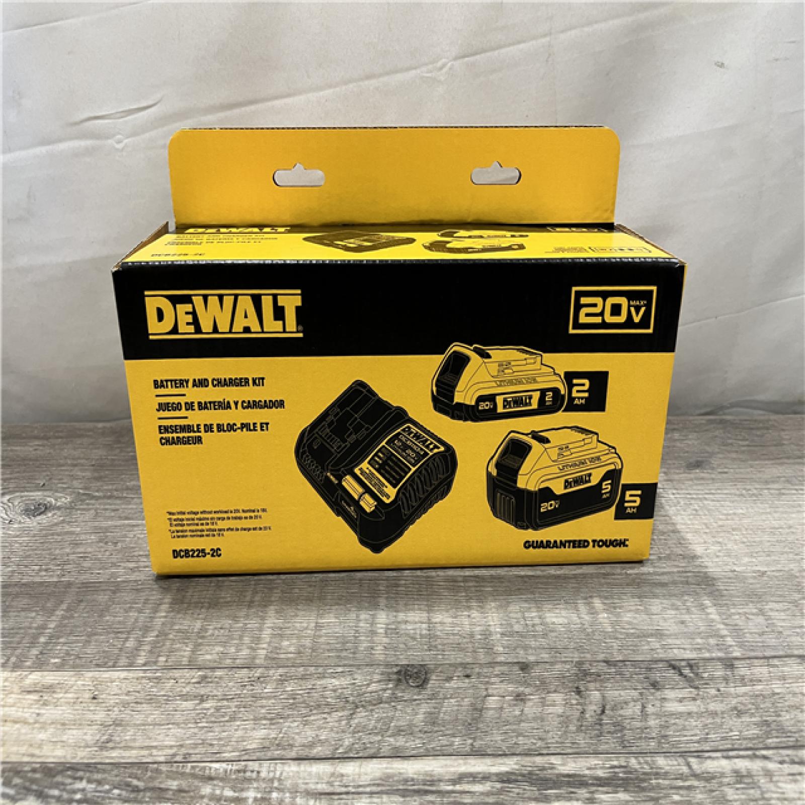NEW - DEWALT 20V MAX Lithium-Ion Battery Kit with 5.0Ah and 2.0Ah Battery and Charger