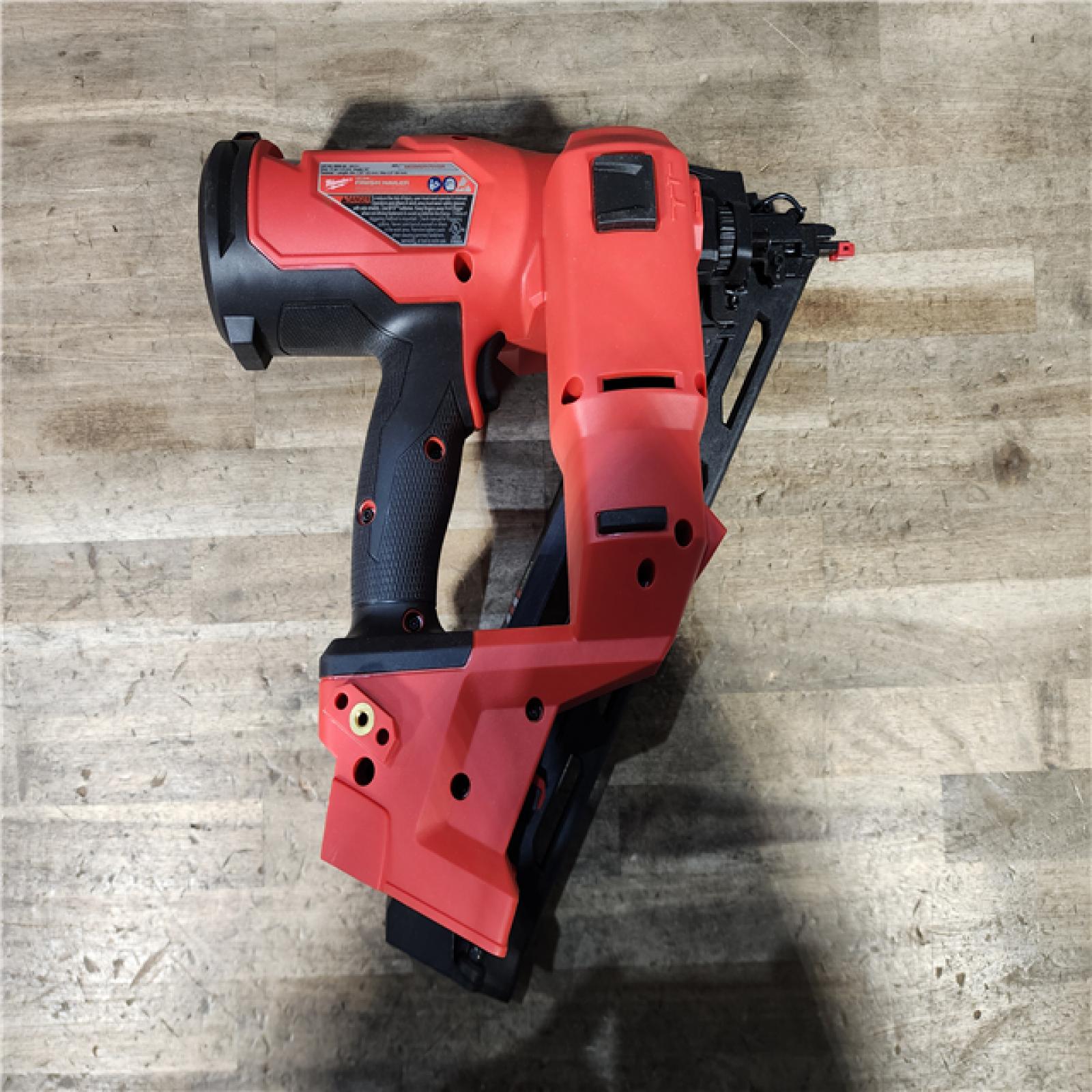 HOUSTON LOCATION - AS-IS Milwaukee 2839-20 M18 FUEL 15 Ga. 18 Volt Brushless Angled Finish Nailer (TOOL ONLY)