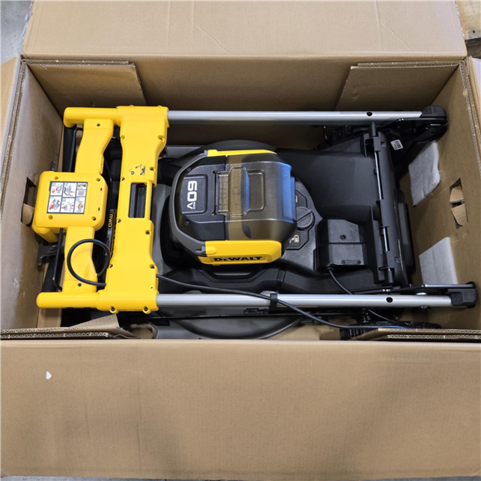 AS-IS FLEXVOLT 2x60V MAX Cordless Self Propelled Lawn Mower Kit