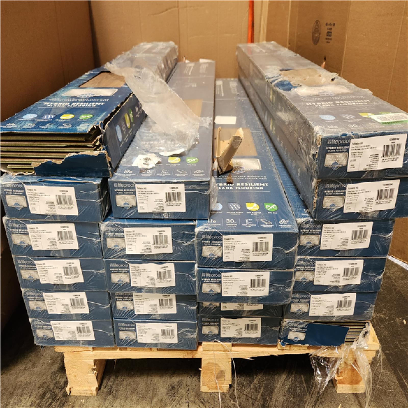 Phoenix AS-IS Lifeproof Folkston Hill 7.6 in. W x 50.6 in. L Waterproof Hybrid Resilient Flooring (445 sqft/21 case)