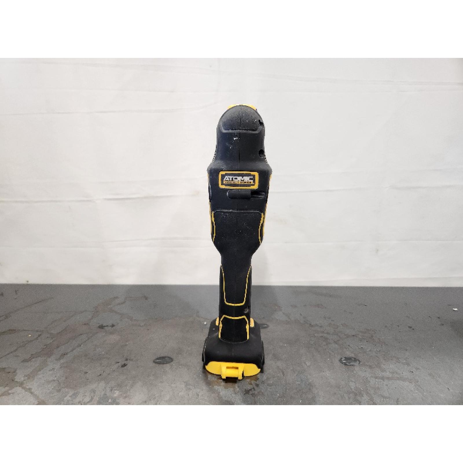 AS-IS- DEWALT ATOMIC 20V MAX Cordless Brushless Oscillating Multi Tool (Tool Only)