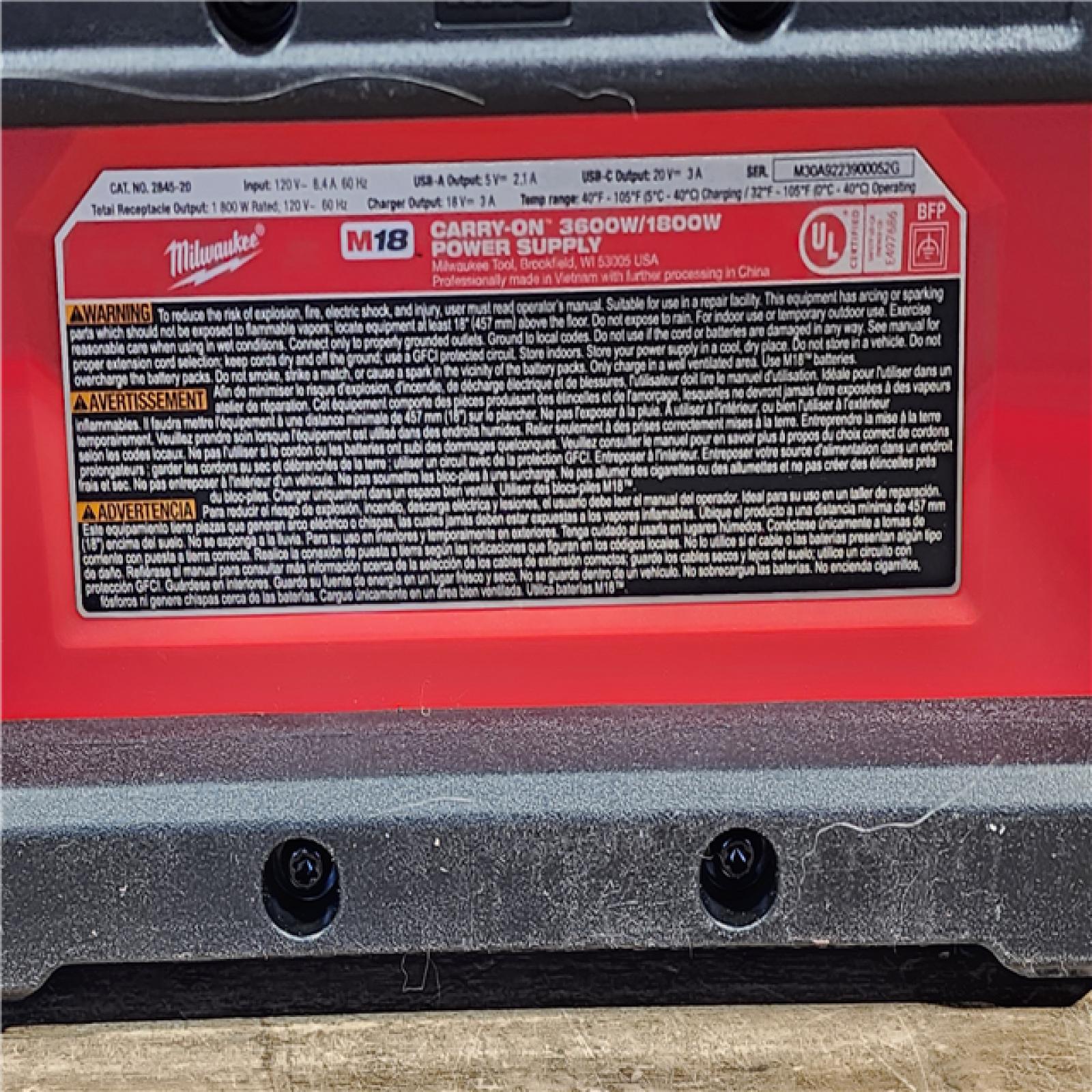 HOUSTON LOCATION - AS-IS (APPEARS LIKE NEW) Milwaukee M18 Cordless 3600-Watt/1800-Watt Battery Powered Power Supply (Tool Only)