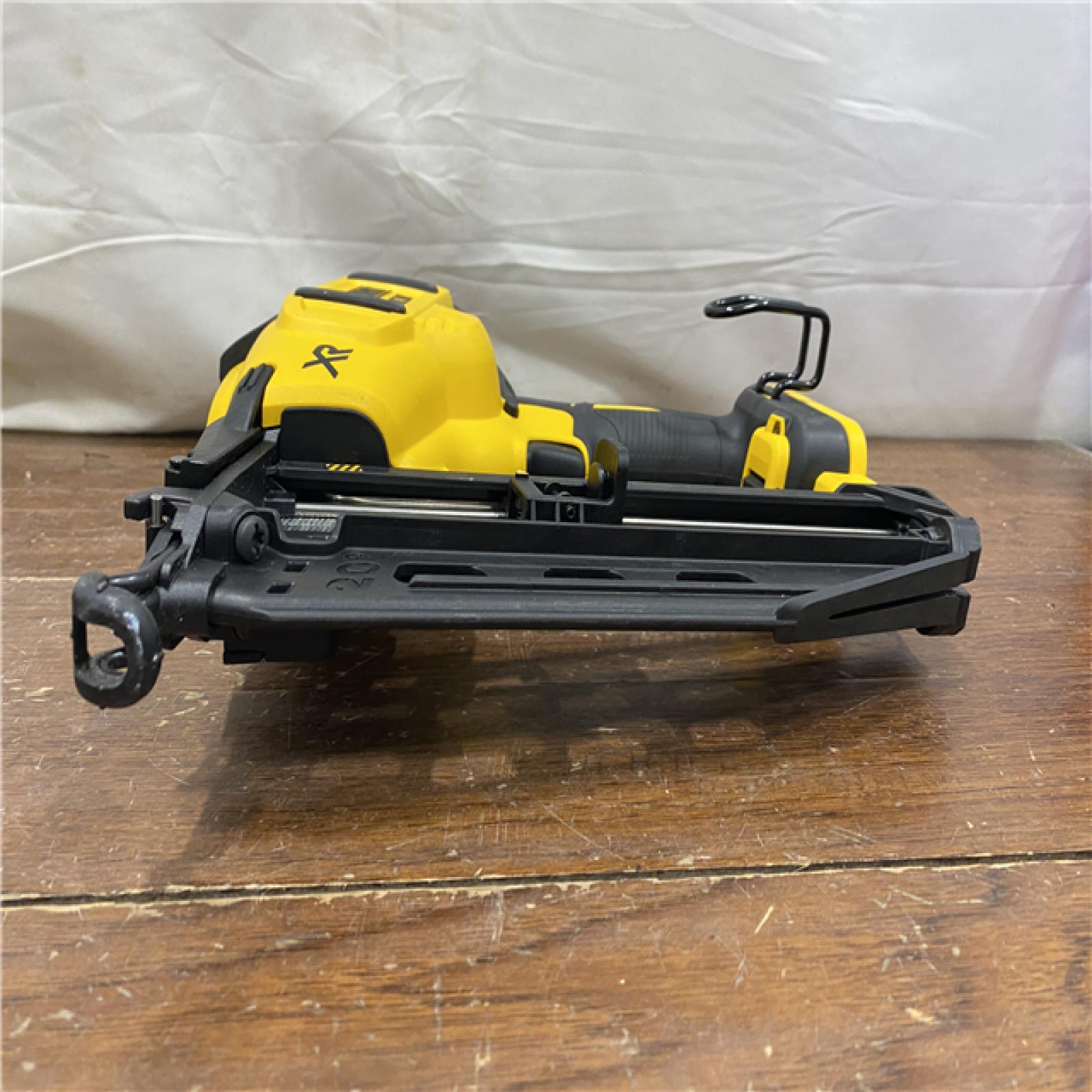 AS-IS DeWalt DCN660D1 20V 16 Gauge Cordless Angled Finish Nailer Kit W/ 2Ah Battery