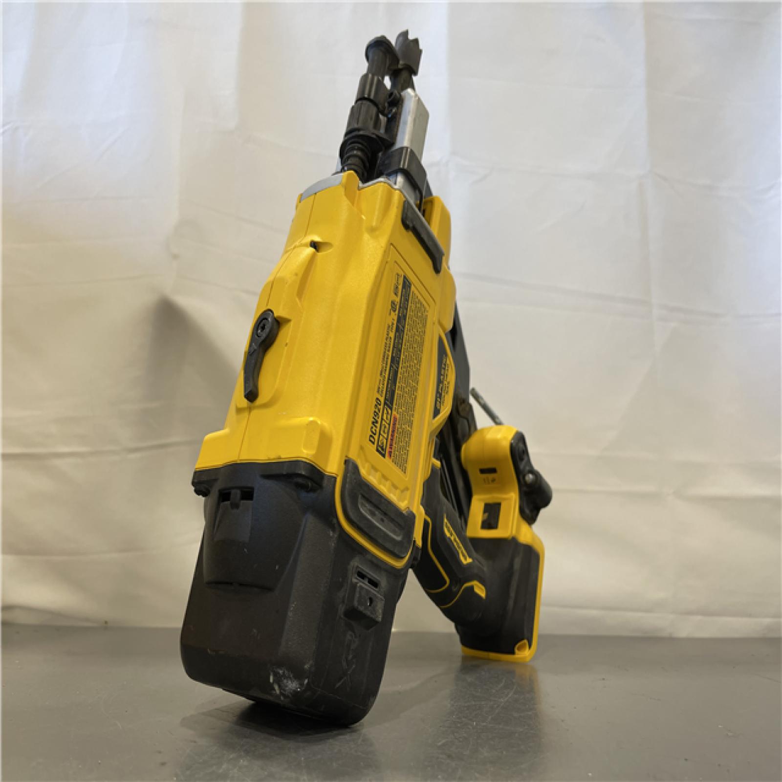 AS-IS - DEWALT 20-Volt 21° Cordless Framing Nailer (Tool-Only)