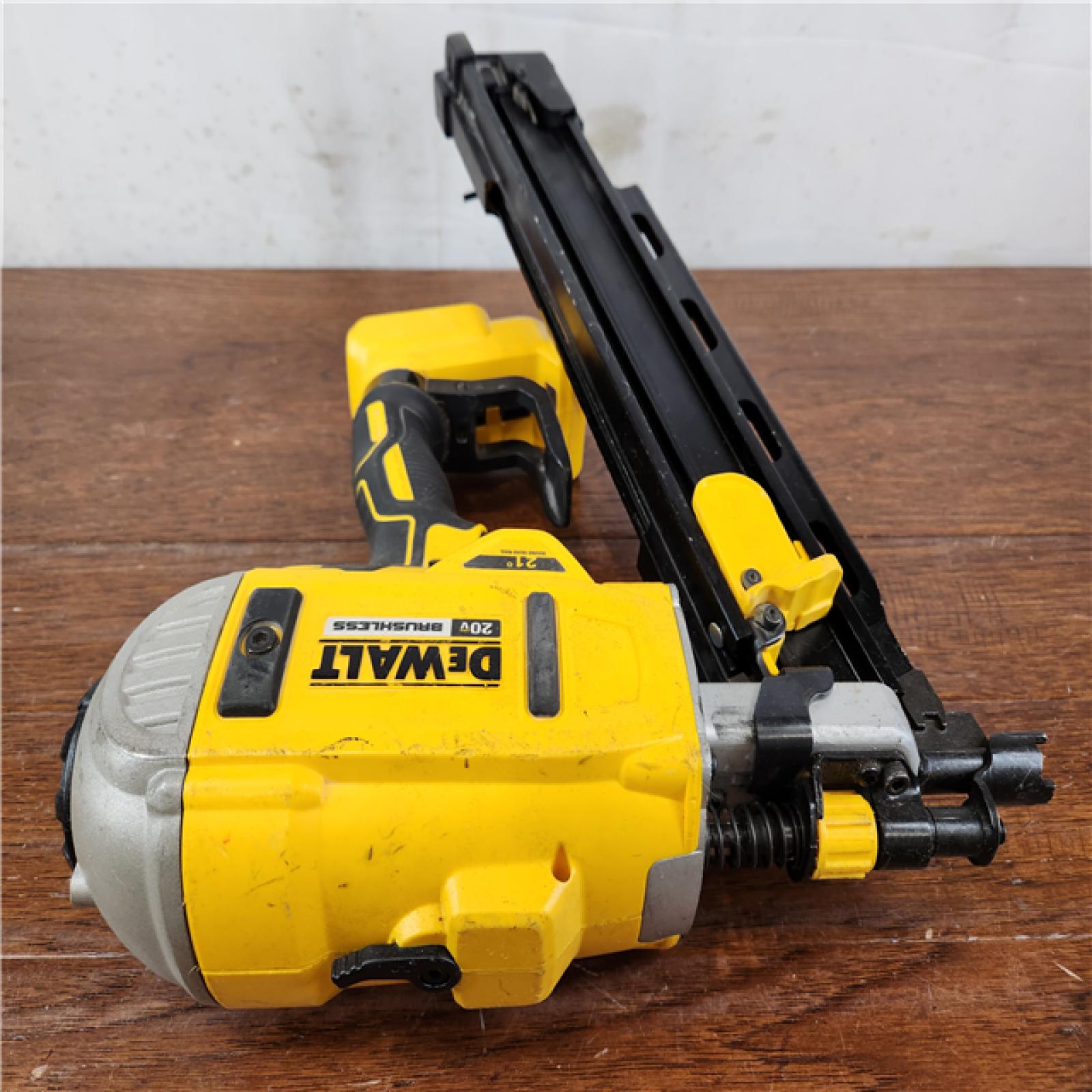 AS-IS DEWALT 20V MAX XR Cordless Brushless 2-Speed 21° Plastic Collated Framing Nailer (Tool Only)