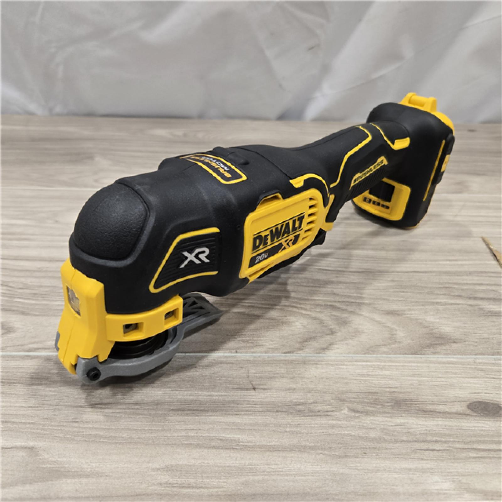 AS-IS DEWALT Cordless Oscillating Multi Tool Kit