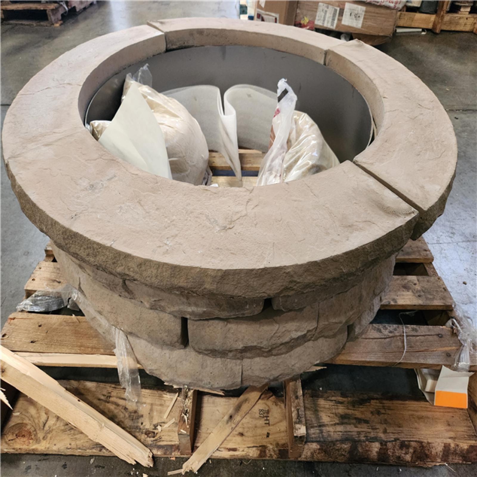 Phoenix NEW Ledgestone Firepit 14 H 18 H (Pavement)