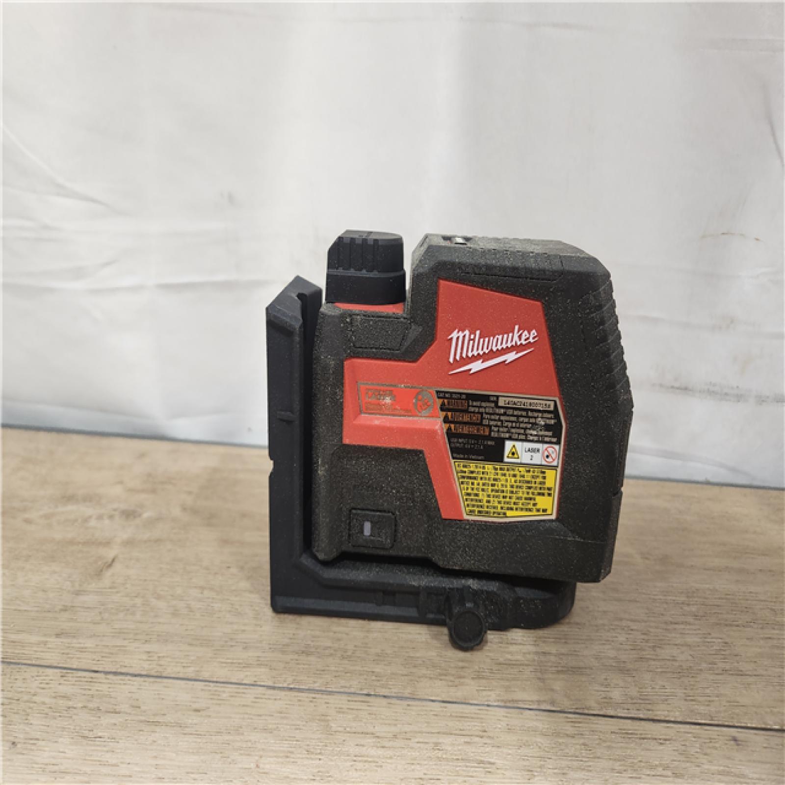AS-IS- Milwaukee 100 ft. REDLITHIUM Lithium-Ion USB Green Rechargeable Cross Line Laser Level with Charger