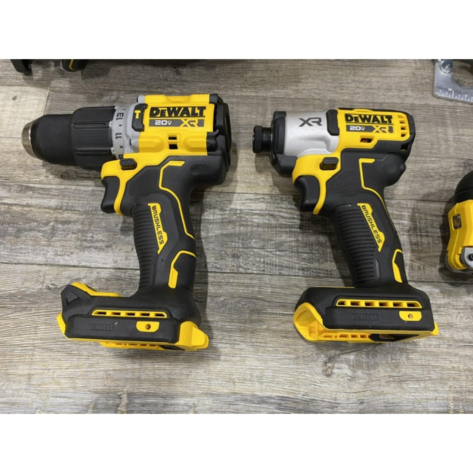 LIKE NEW - DEWALT 20V Lithium-Ion Cordless 5-Tool Combo Kit