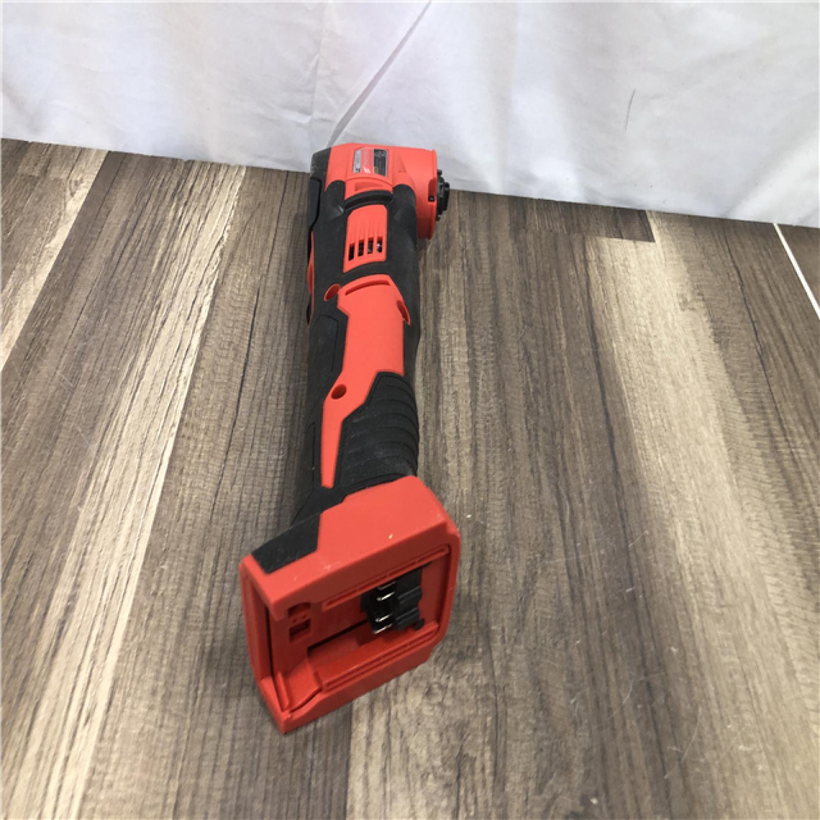 AS-IS Milwaukee 18V Lithium-Ion Cordless Oscillating Multi-Tool (Tool-Only)