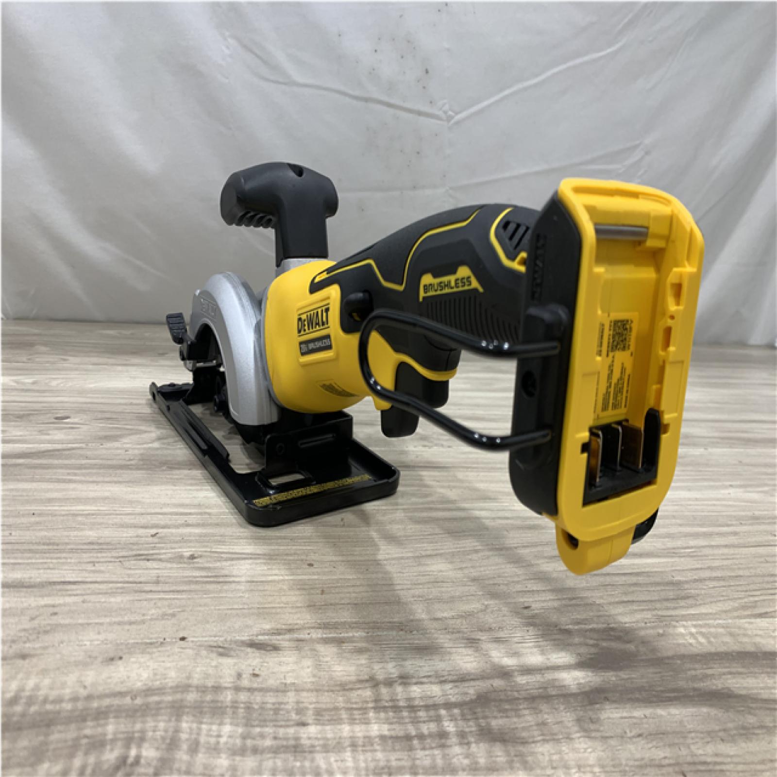 AS-IS DEWALT ATOMIC 20V MAX Cordless Brushless 4-1/2 in. Circular Saw (Tool Only)