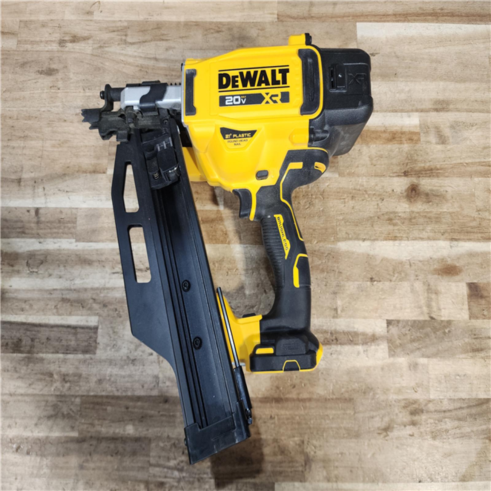 HOUSTON LOCATION - AS-IS DEWALT 20-Volt 21° Cordless Framing Nailer (Tool-Only)