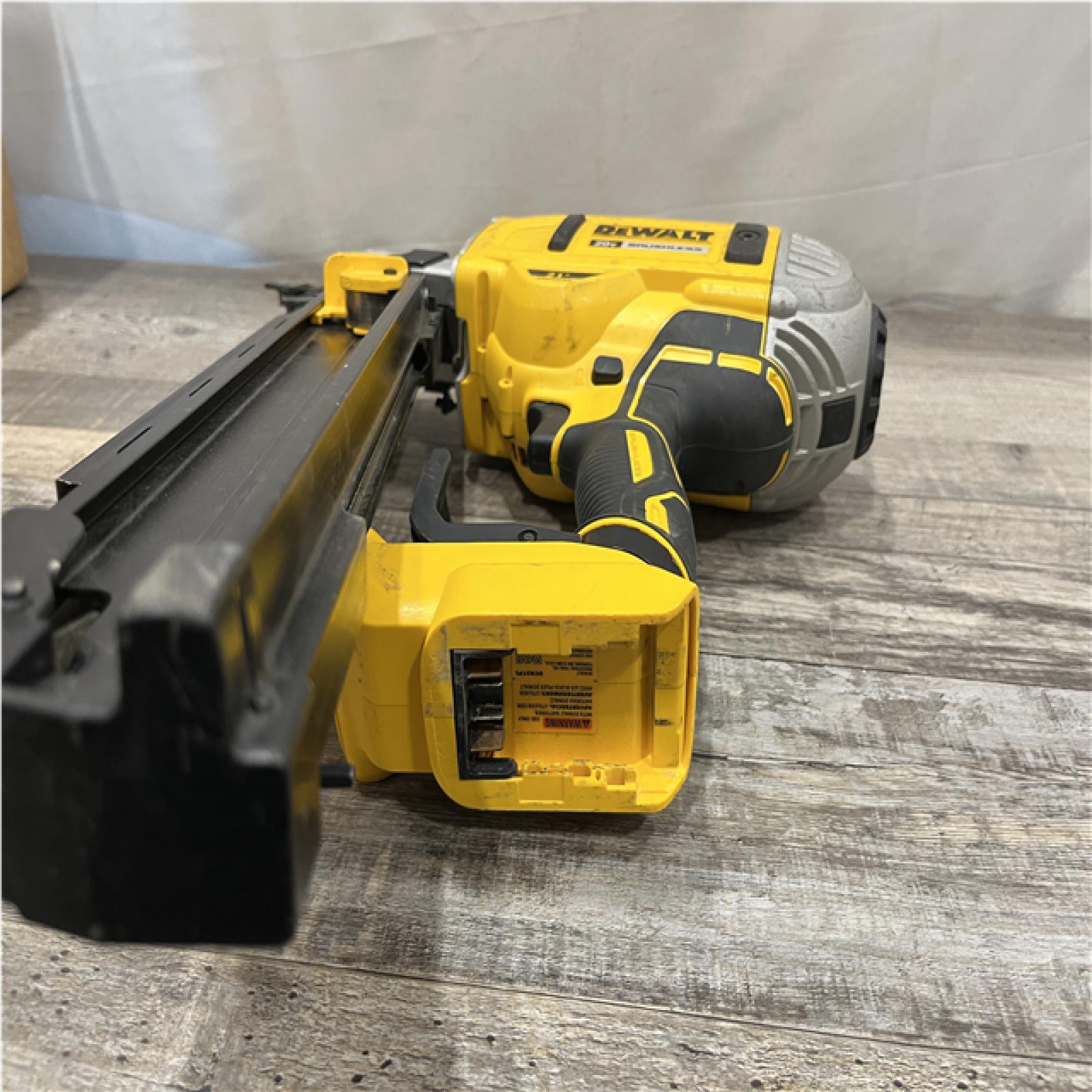 AS-IS DEWALT 20V MAX XR Lithium-Ion Electric Cordless Brushless 2-Speed 21° Plastic Collated Framing Nailer (Tool Only)