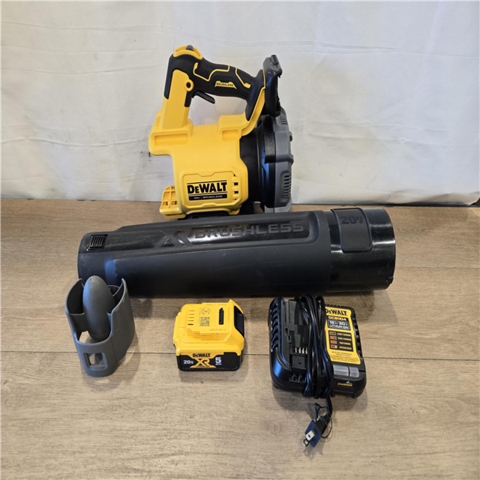 AS-IS DEWALT 20V MAX* XR Cordless Handheld Blower Kit