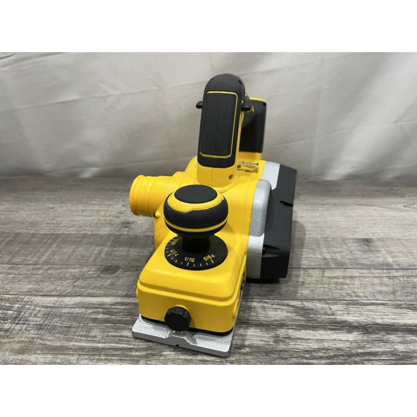 AS-IS DEWALT 20V MAX XR Cordless Brushless 3-1/4 in. Planer (Tool Only)