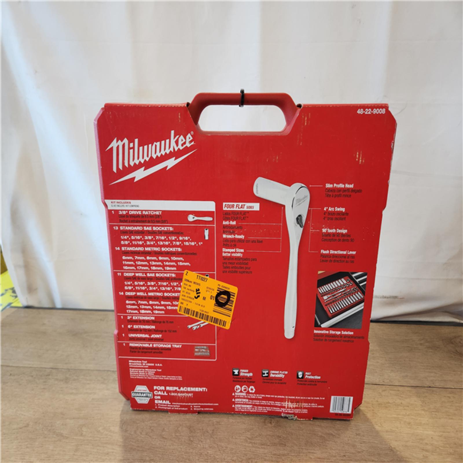 NEW- Milwaukee 3/8 in. Drive SAE/Metric Ratchet and Socket Mechanics Tool Set (56-Piece)