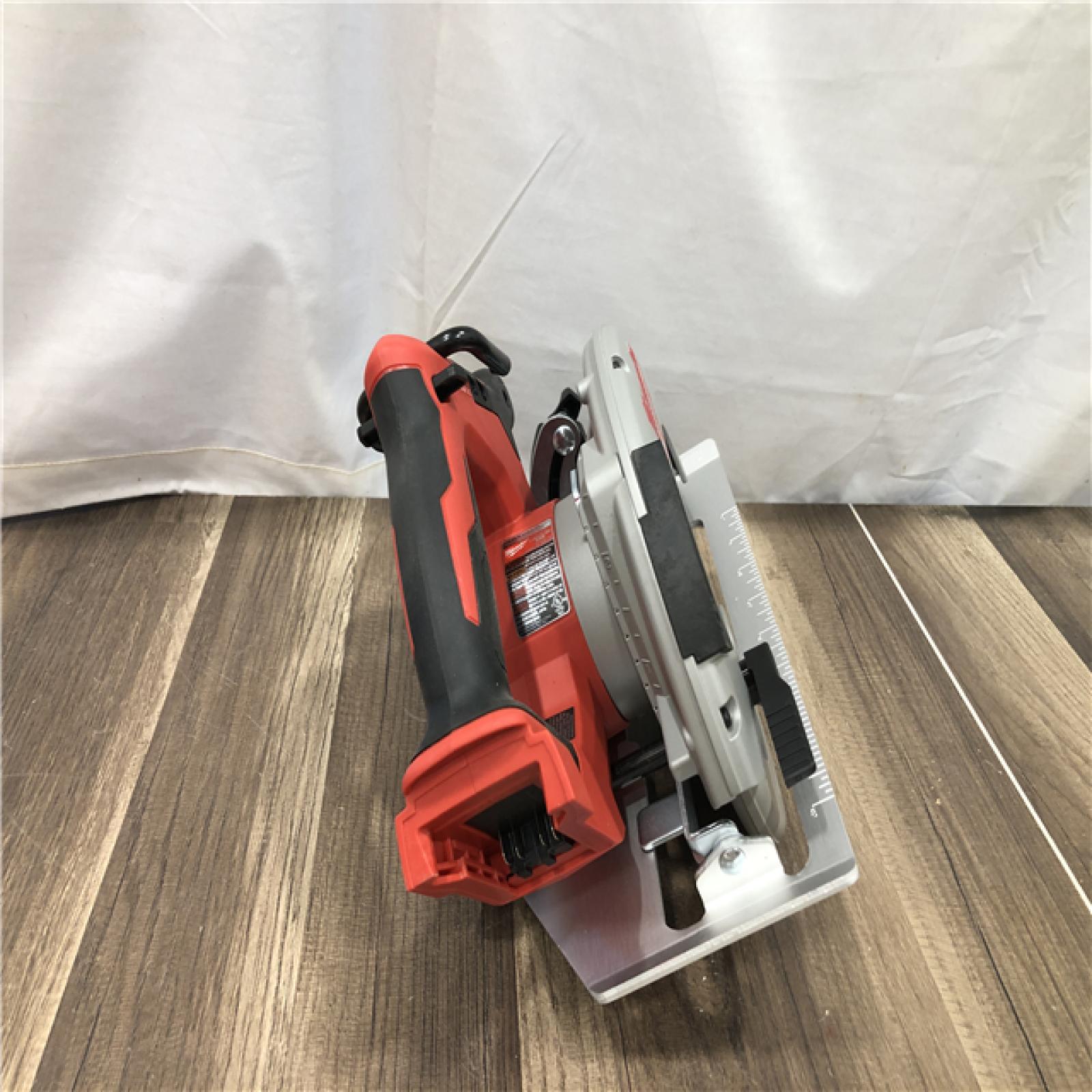 AS-IS Milwaukee 18V Lithium-Ion Brushless Cordless 7-1/4 in. Circular Saw (Tool-Only)