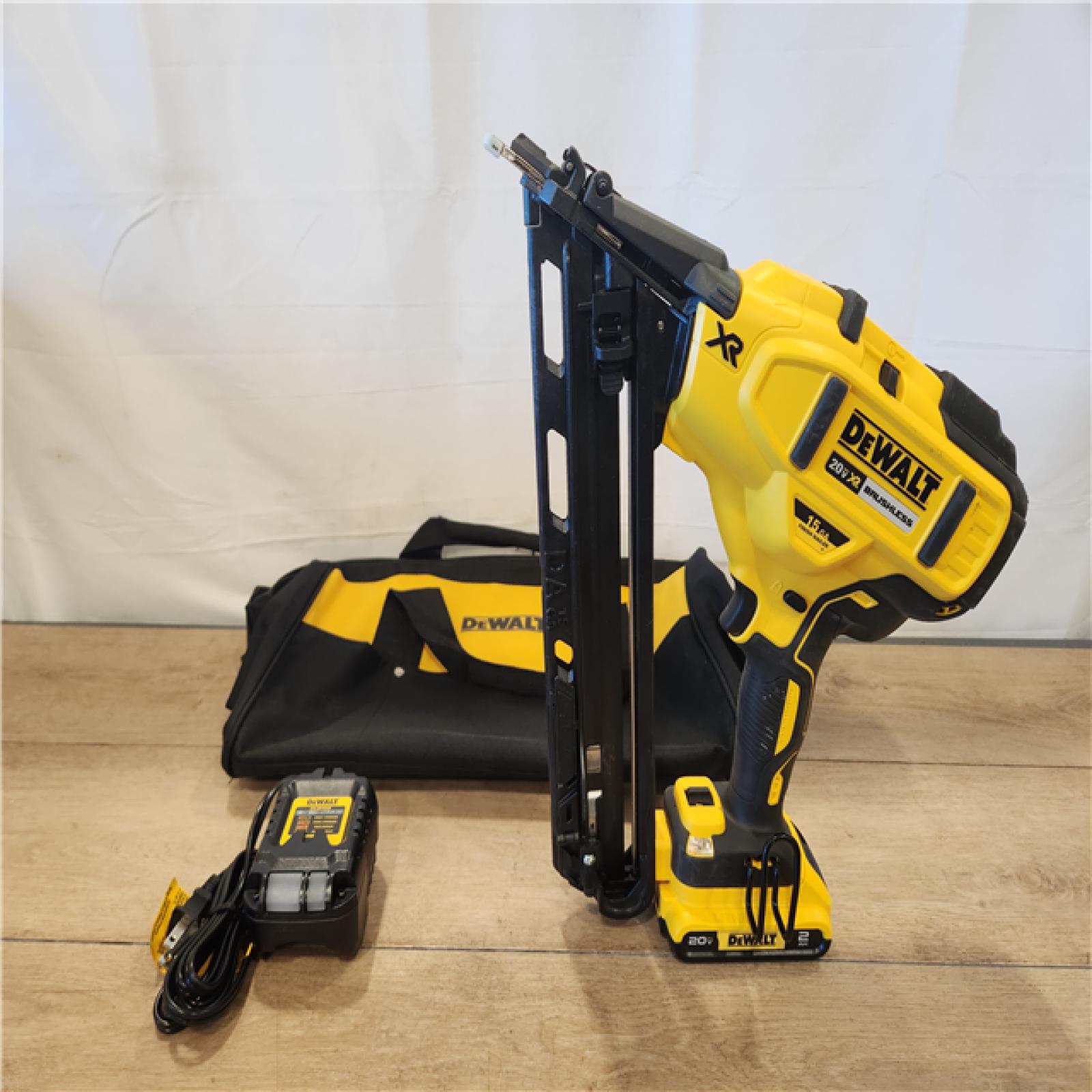 AS-IS- DEWALT 20V MAX XR 15 Ga. Cordless 34 Deg Nailer 20 V