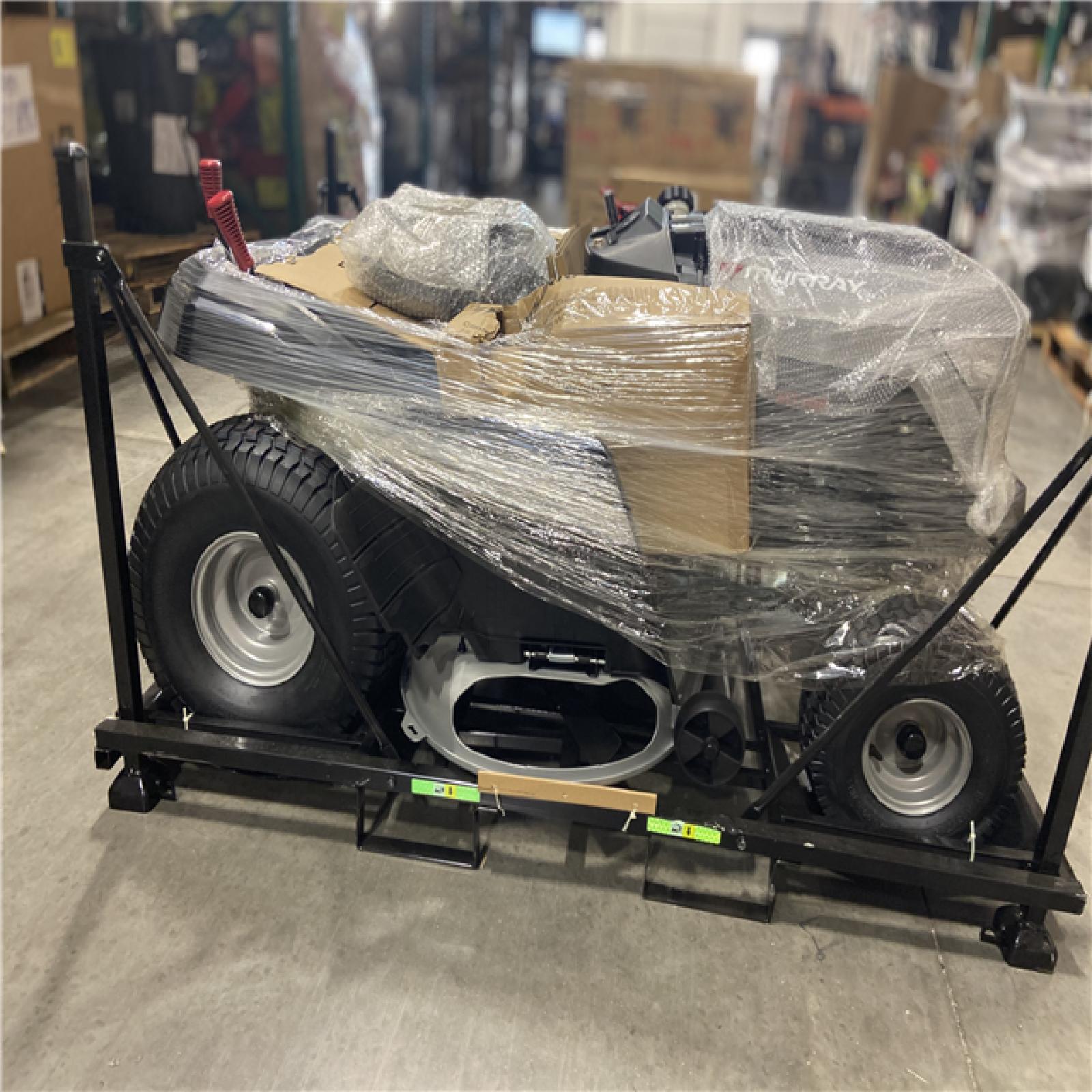 DALLAS LOCATION - Murray MT100 42 in. 13.5 HP 500cc E1350 Series Briggs and Stratton Engine 6-Speed Manual Gas Riding Lawn Tractor Mower