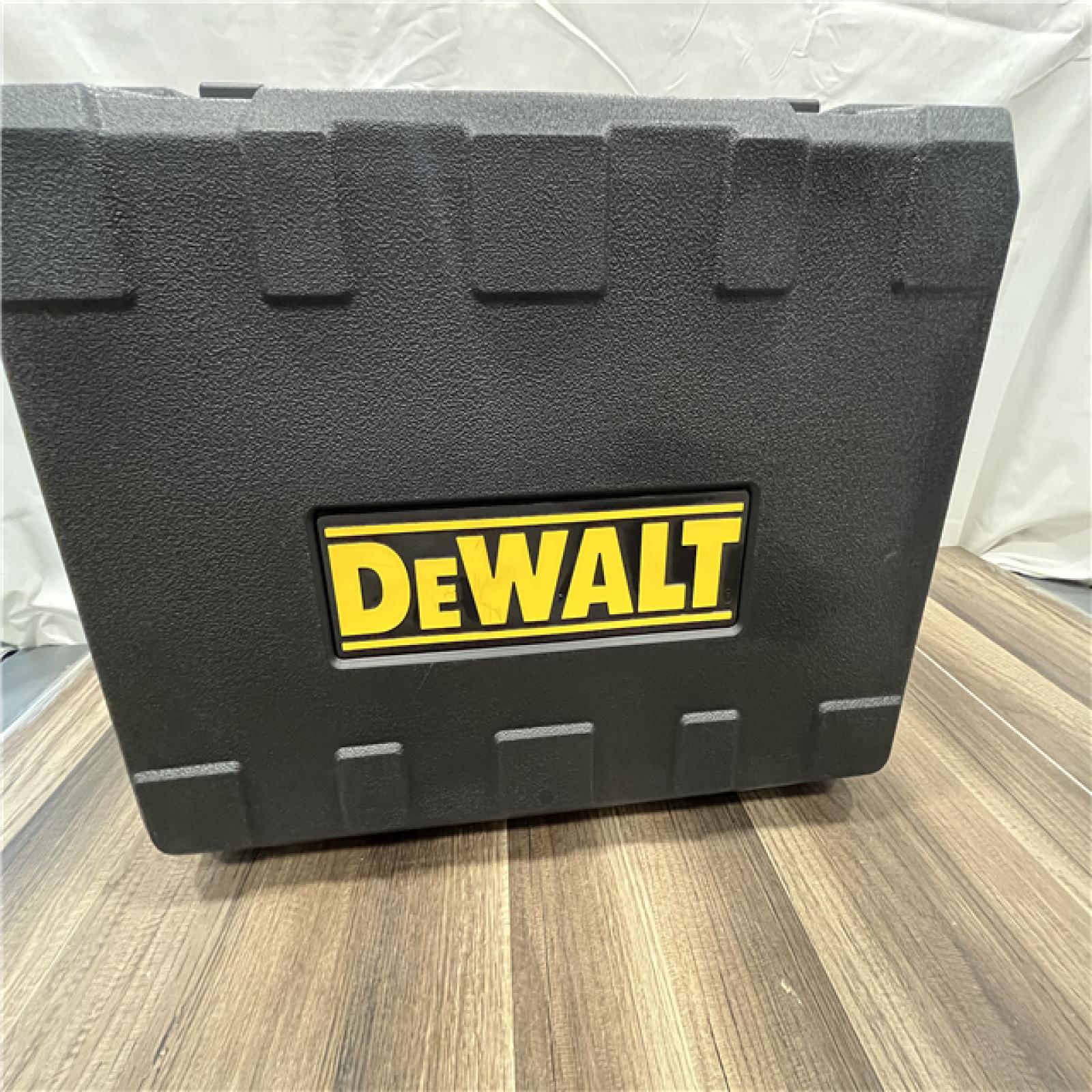 AS-IS DEWALT 1-3/4 HP Fixed Base / Plunge Router Combo Kit