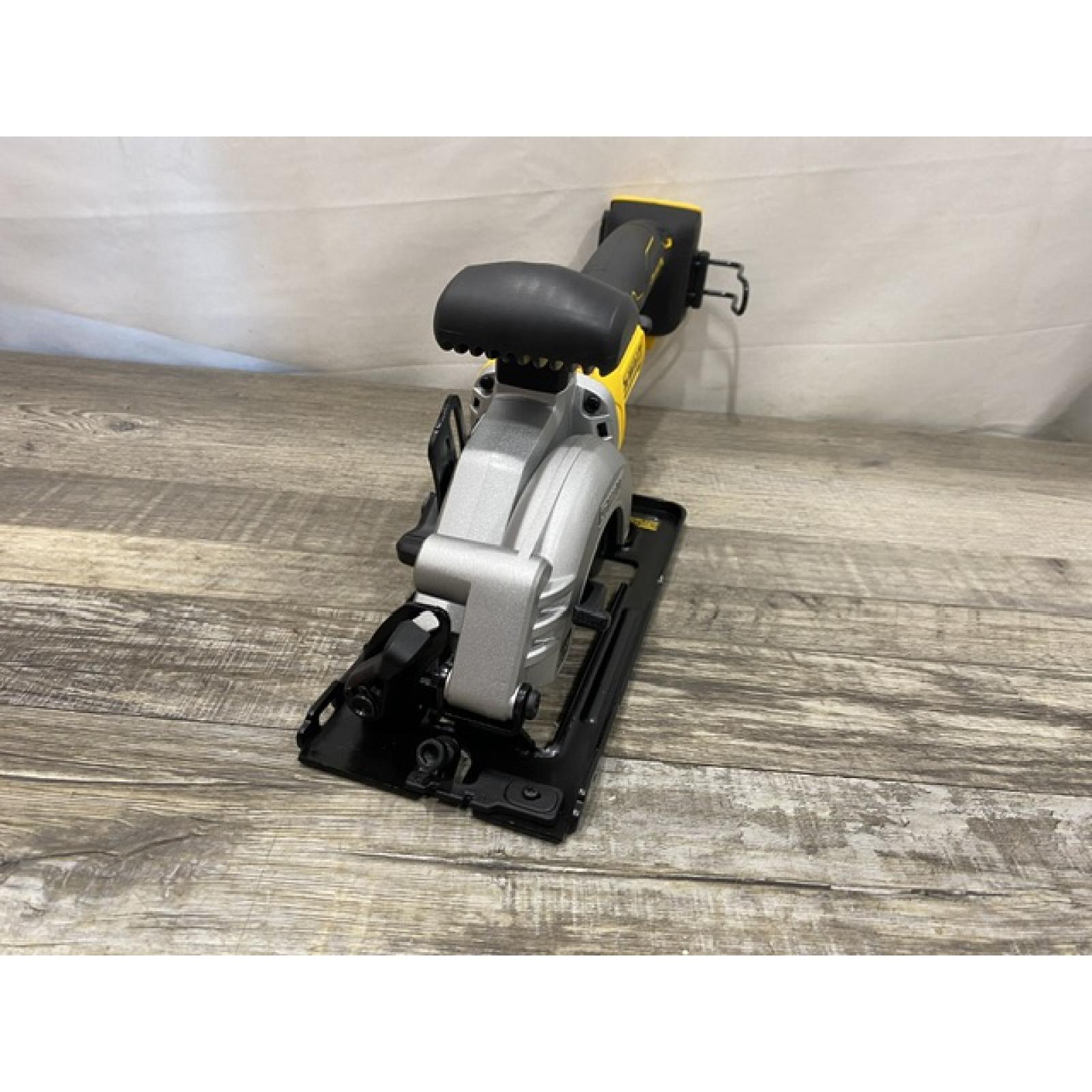 AS-IS DEWALT ATOMIC 20V MAX Cordless Brushless 4-1/2 in. Circular Saw (Tool Only)