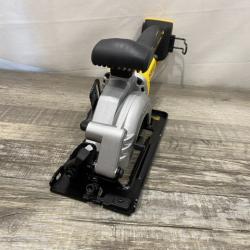 AS-IS DEWALT ATOMIC 20V MAX Cordless Brushless 4-1/2 in. Circular Saw (Tool Only)