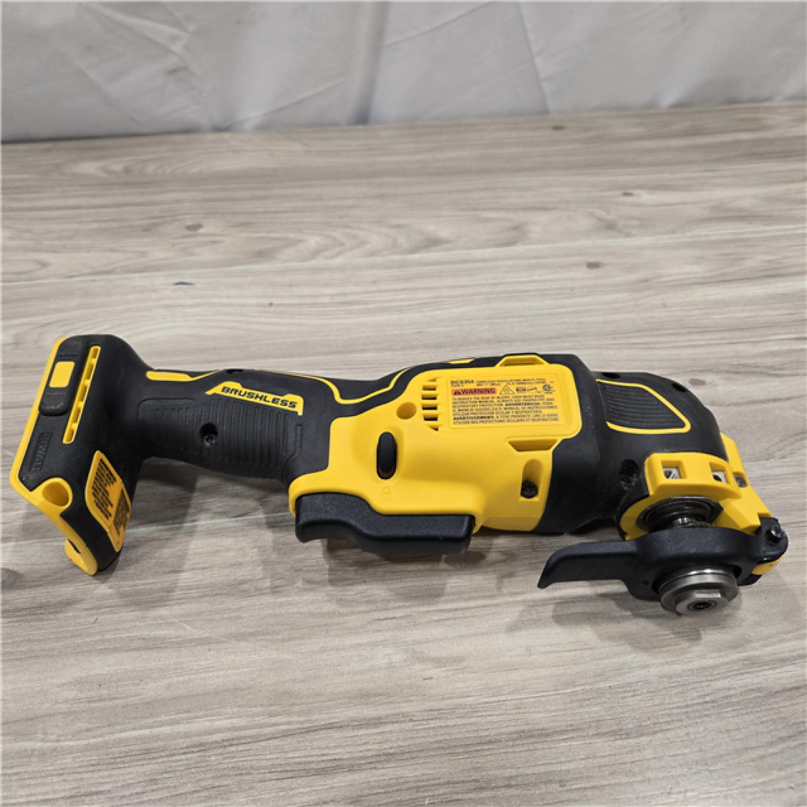 AS-IS DEWALT ATOMIC 20V MAX Cordless  Oscillating Multi Tool (Tool Only)