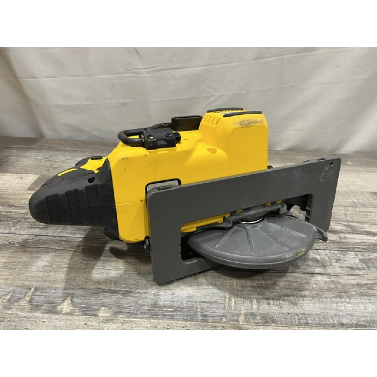 AS-IS DEWALT FLEXVOLT 60V MAX Cordless Brushless 7-1/4 in. Wormdrive Style Circular Saw (Tool Only)