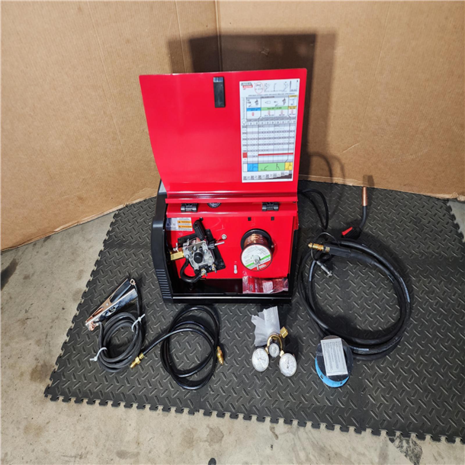 HOUSTON LOCATION - AS-IS Lincoln Electric 140 amp weld pak 140hd