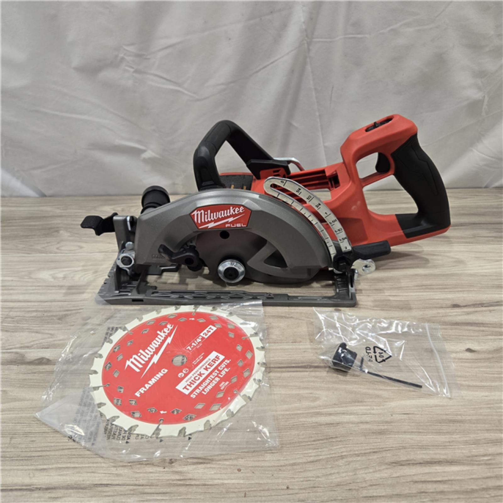 AS-IS MILWAUKEE 7-1/4 REAR HANDLE CIRCULAR SAW (TOOL ONLY)