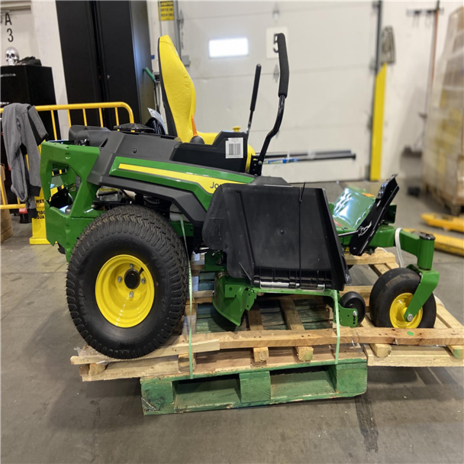 DALLAS LOCATION - JOHN DEERE Z325E 48'