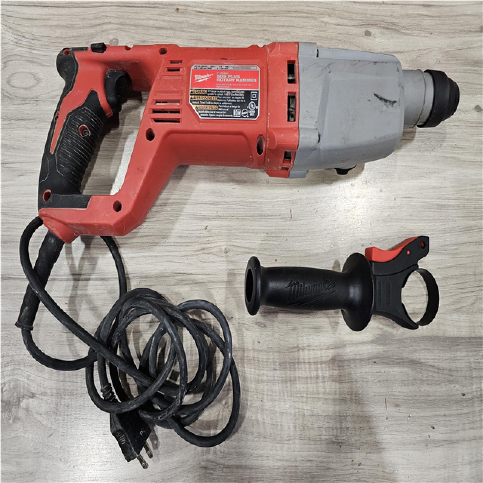 AS-IS Milwaukee 8 Amp Corded 1 in. SDS D-Handle Rotary Hammer