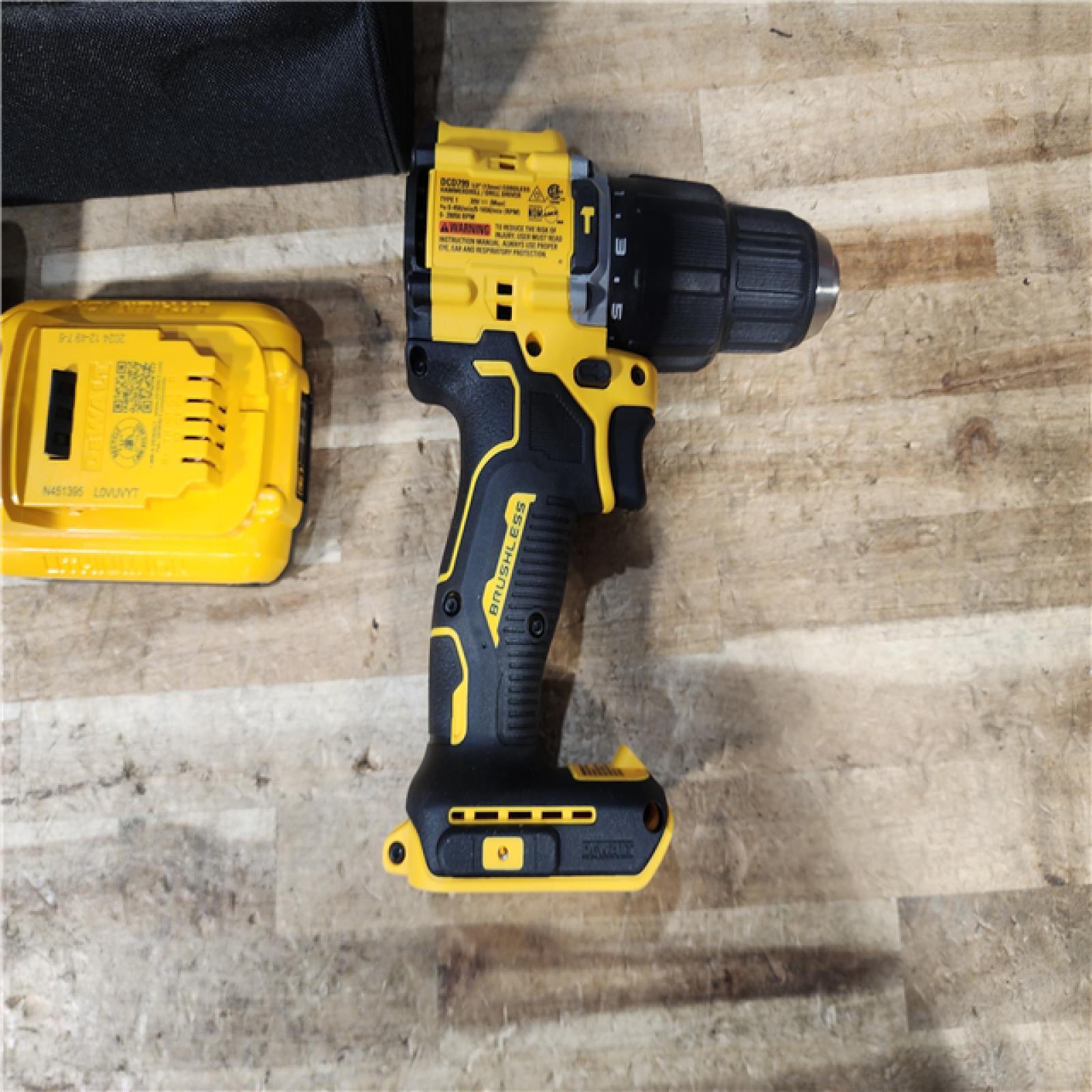 HOUSTON LOCATION - AS - IS DEWALT ATOMIC 20V Cordless 1/2 in. Compact Hammer Drill Kit