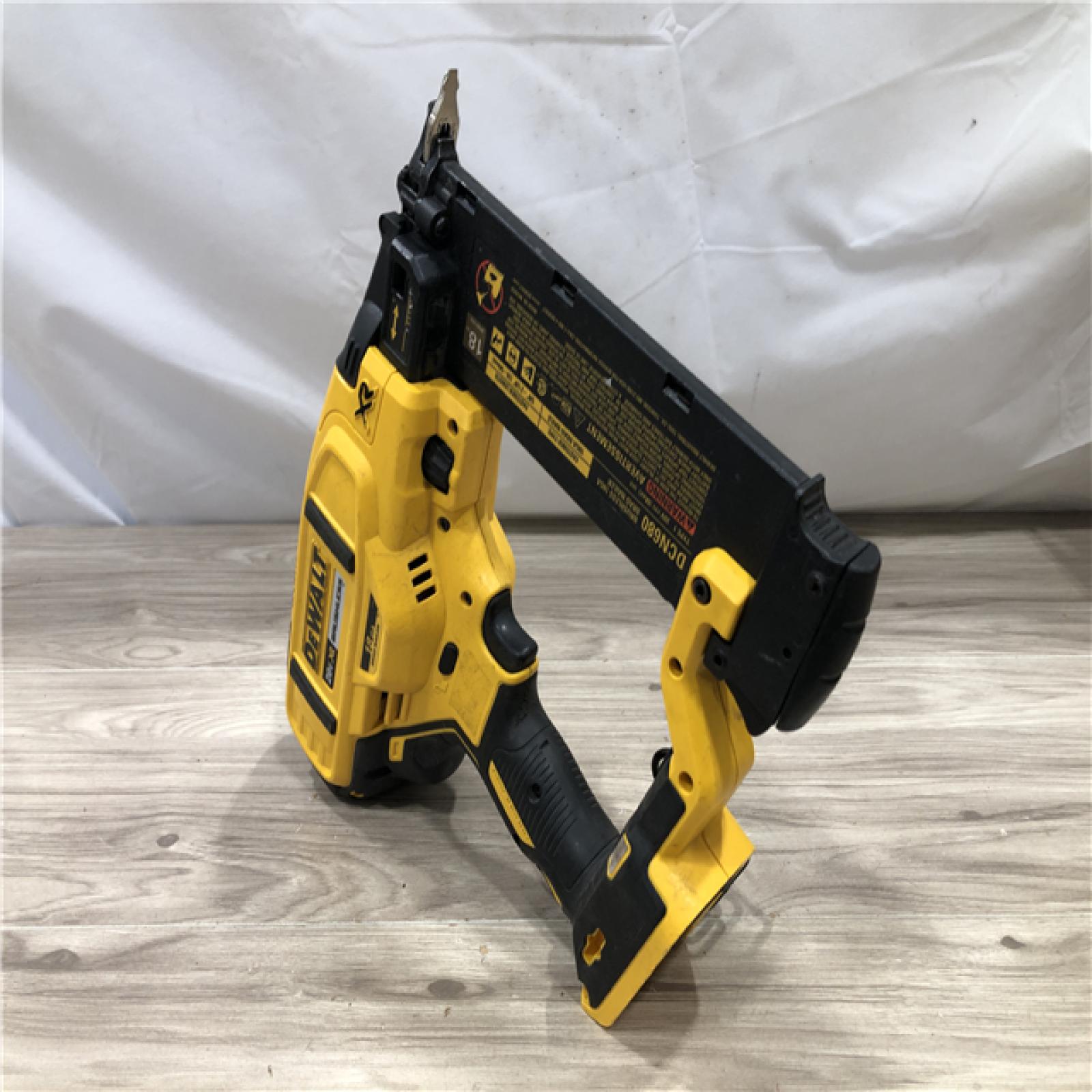 AS-IS DEWALT 20V MAX XR Lithium-Ion Electric Cordless 18-Gauge Brad Nailer (Tool Only)