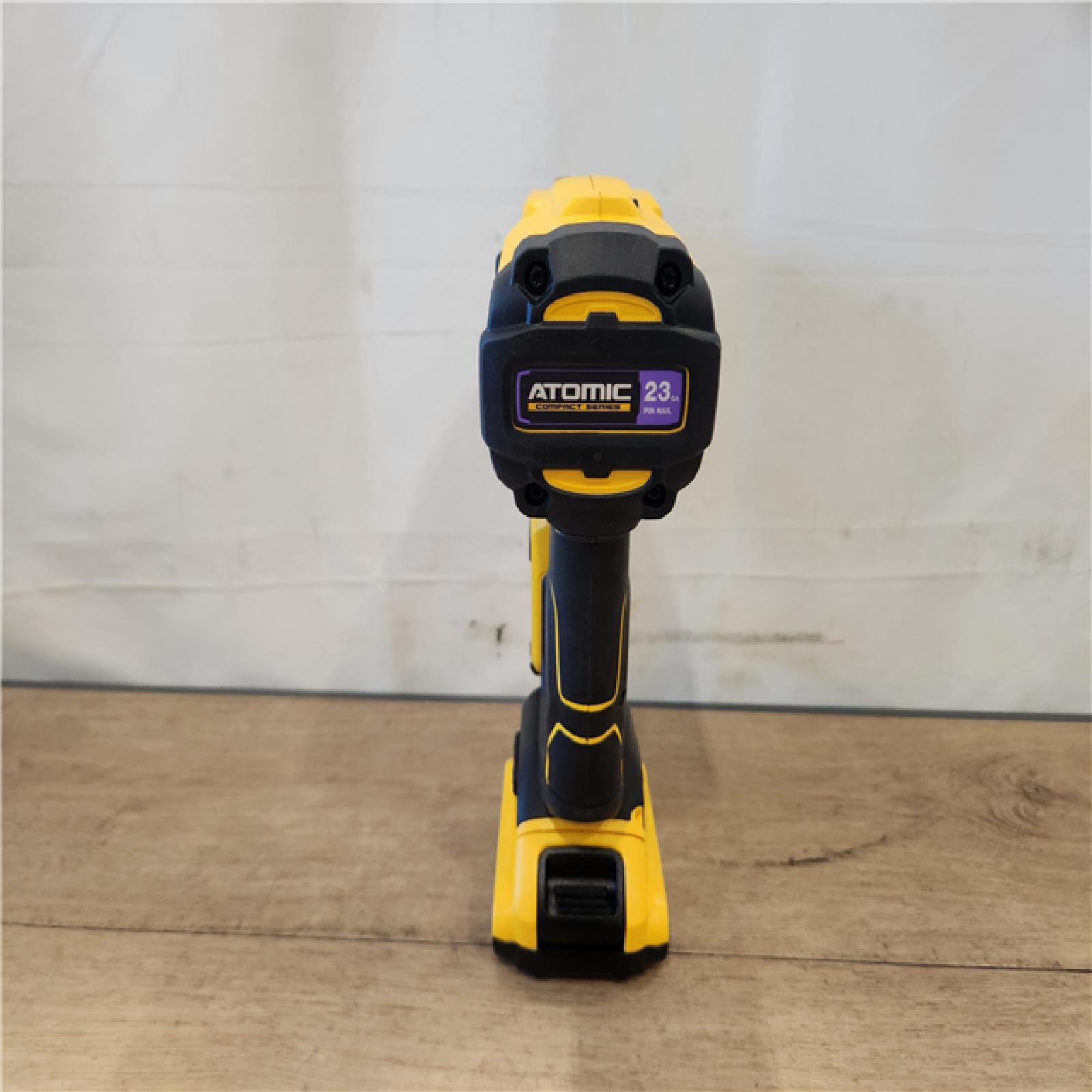 AS-IS- DEWALT ATOMIC 20V MAX Lithium Ion Cordless 23 Gauge Pin Nailer Kit