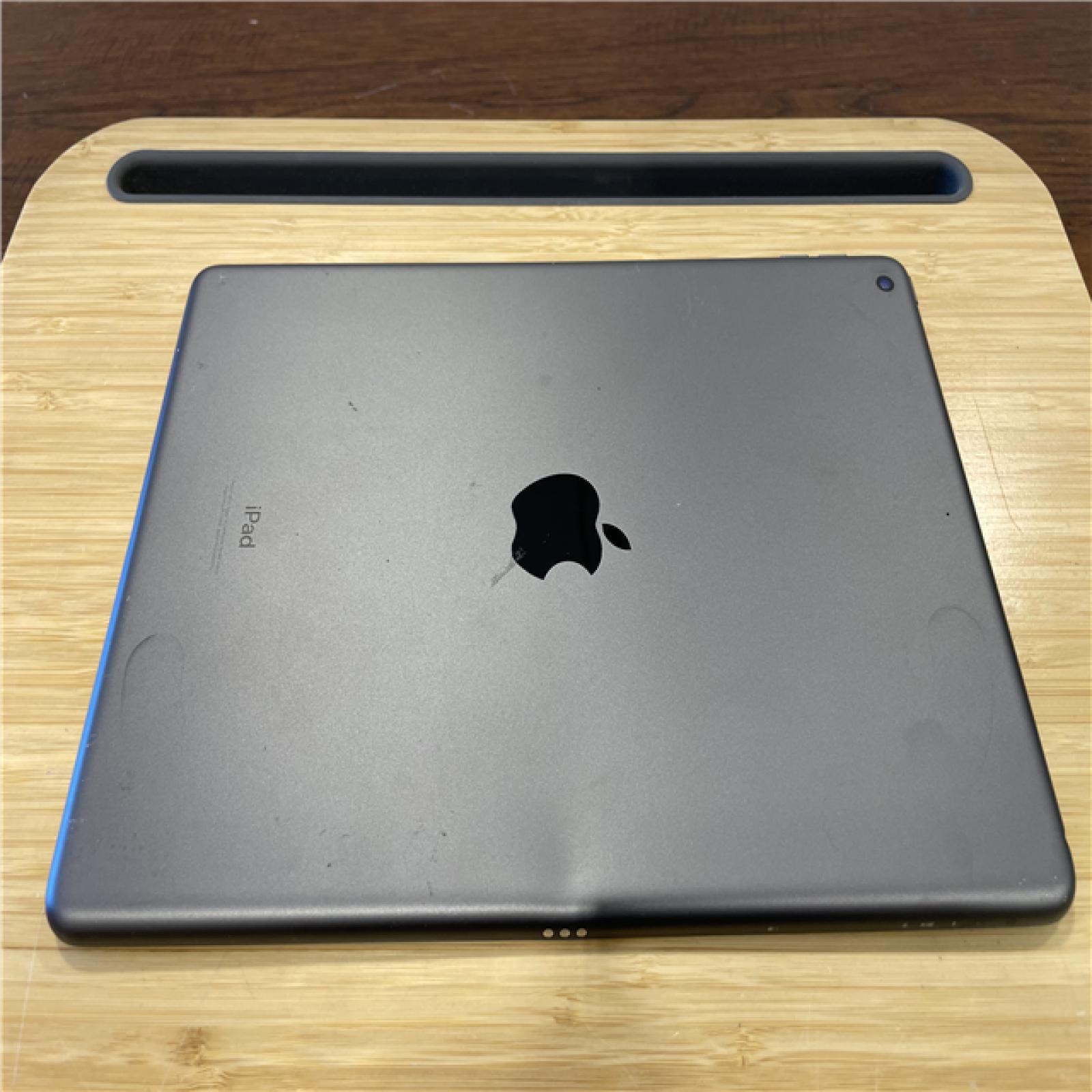 As-is Apple 10.2 iPad (2021 256GB Wi-Fi Space Gray)