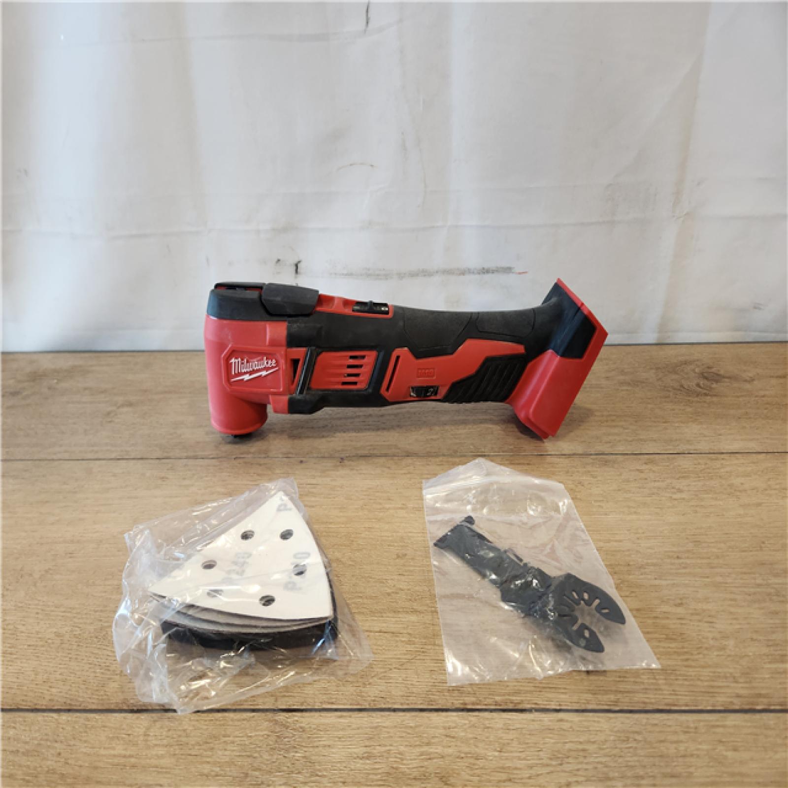 AS-IS- Milwaukee M18 18V Lithium-Ion Cordless Oscillating Multi-Tool (Tool-Only)