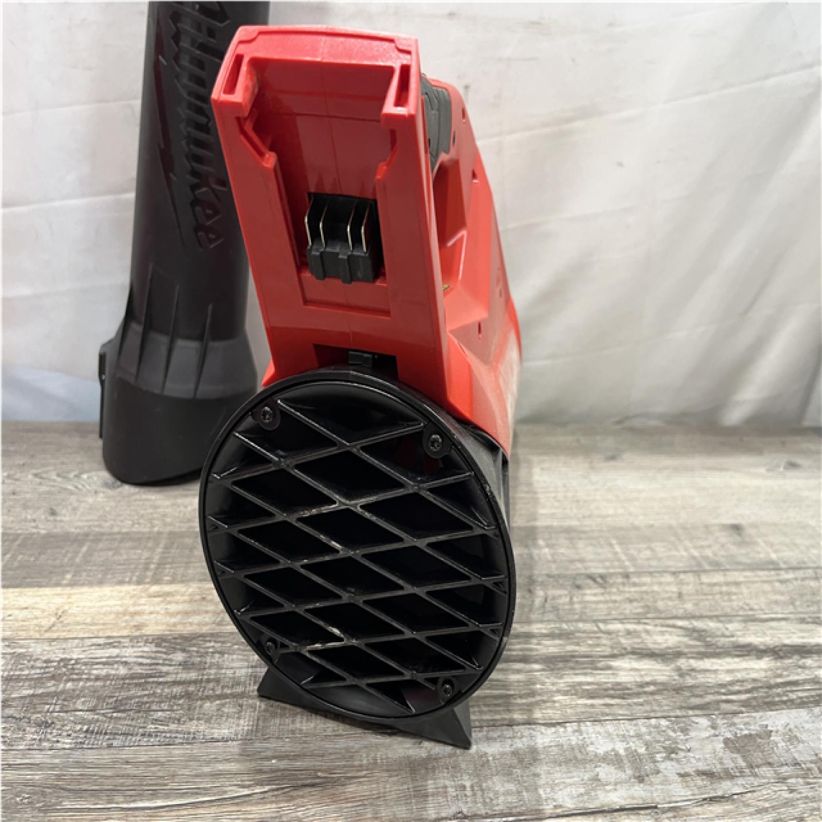 AS-IS Milwaukee FUEL 120 MPH 500 CFM 18V Brushless Cordless Battery Powered Leaf Blower Kit
