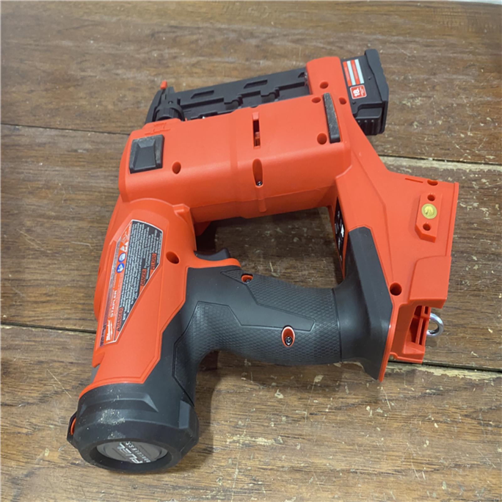 AS-IS MILWAUKEE FUEL 18-Volt Lithium-Ion Brushless Cordless 18-Gauge 1/4 in. Narrow Crown Stapler (Tool-Only)