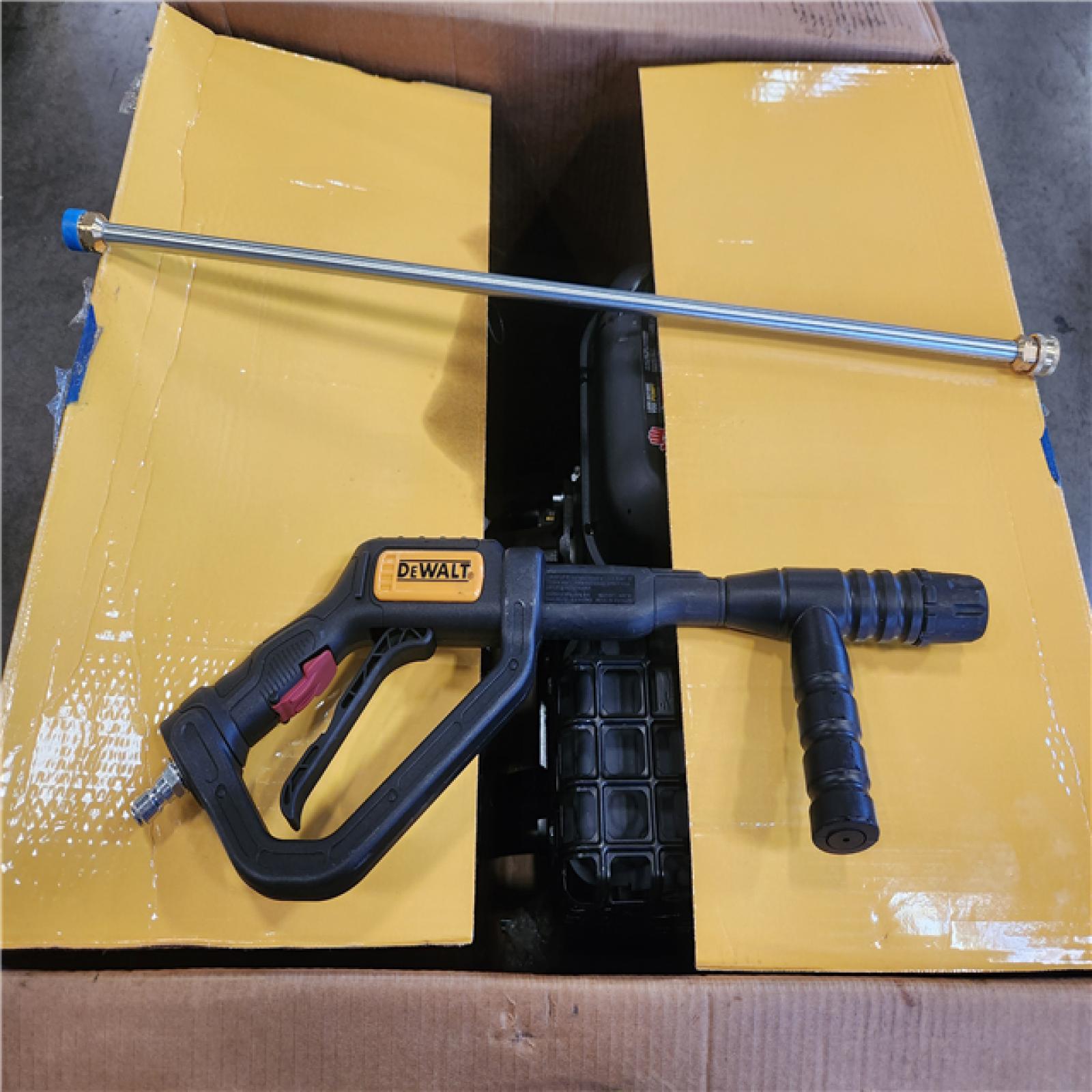 Phoenix LIKE NEW DEWALT 4400 PSI 4.0 GPM Cold Water Gas Pressure Washer