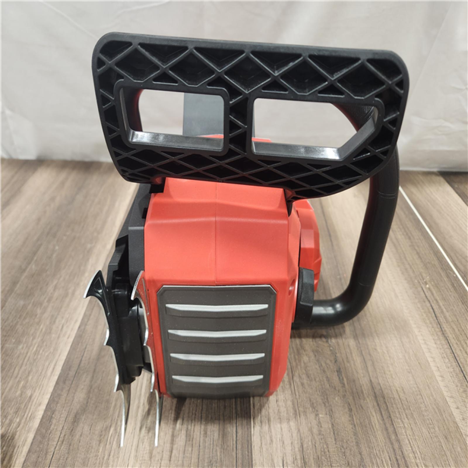 AS-IS- Milwaukee M18 FUEL Cordless 20 in. Chainsaw Kit