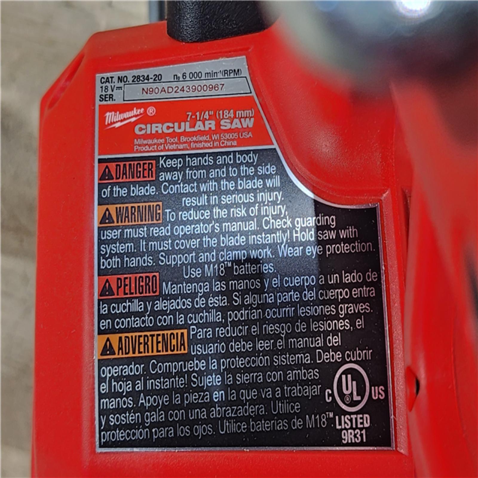 HOUSTON LOCATION - AS-IS (APPEARS LIKE NEW) Milwaukee M18 FUEL 7-1/4 Inch Circular Saw (Bare Tool)