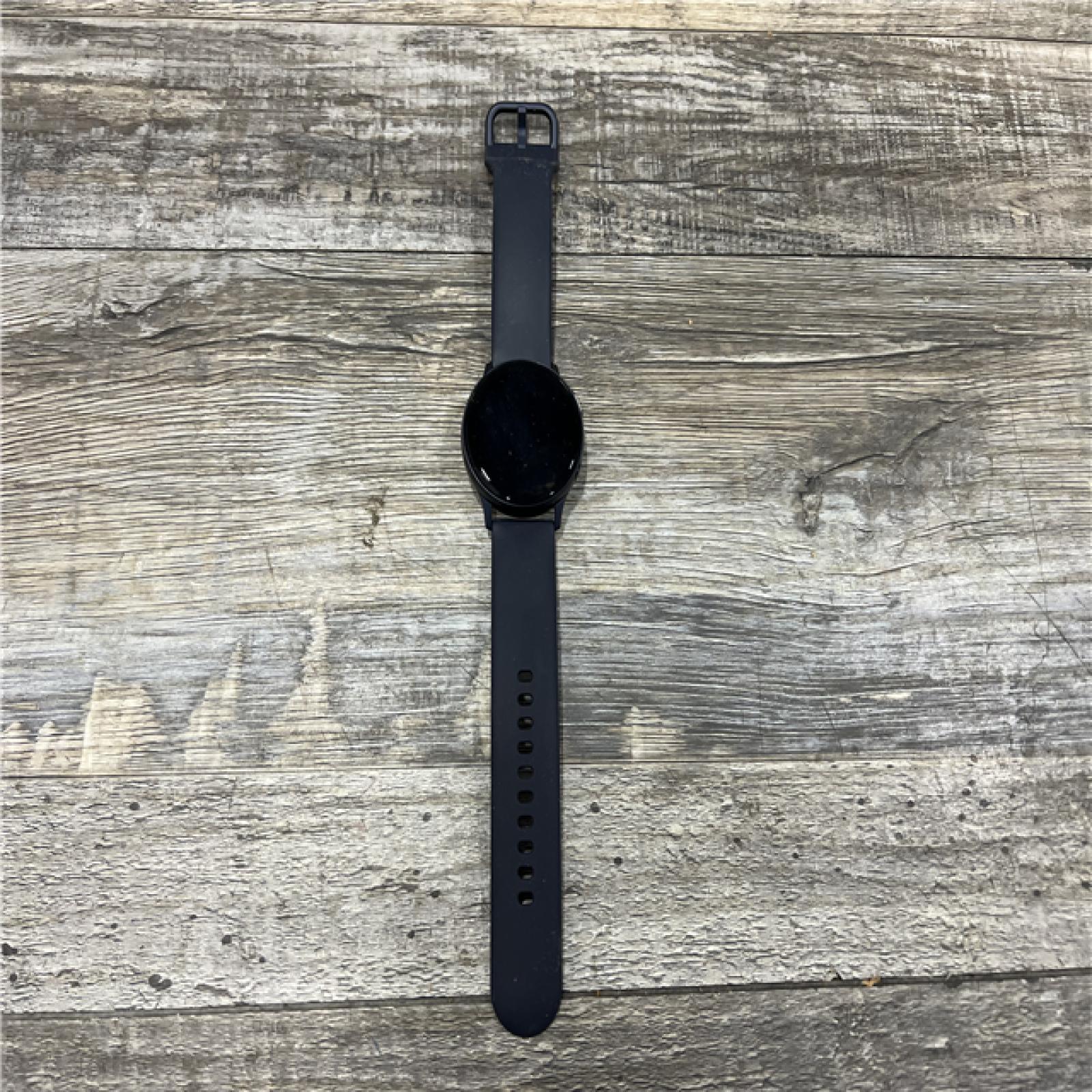 AS-IS SAMSUNG Galaxy Watch Active 2 (40mm, GPS, Bluetooth) -NAVY BLUE