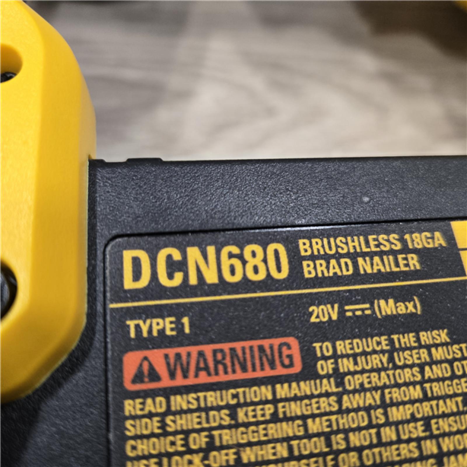 AS-IS DEWALT 20V MAX XR 18 Gauge Brad Nailer Kit