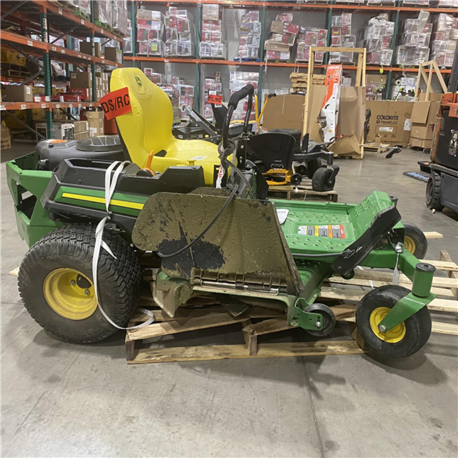 Dallas Location - As-Is John Deere Z325E 48 in. 24 HP Gas Dual Hydrostatic Zero Turn Riding Lawn Mower