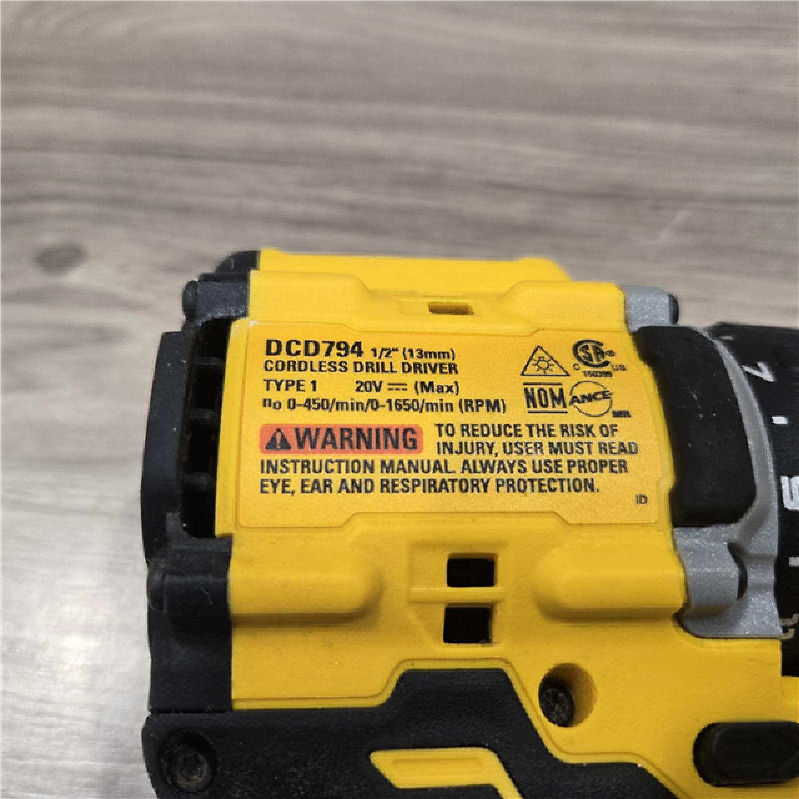AS-IS DeWalt 20V MAX ATOMIC 1/2 in. Cordless Drill/Driver (Tool-Only)