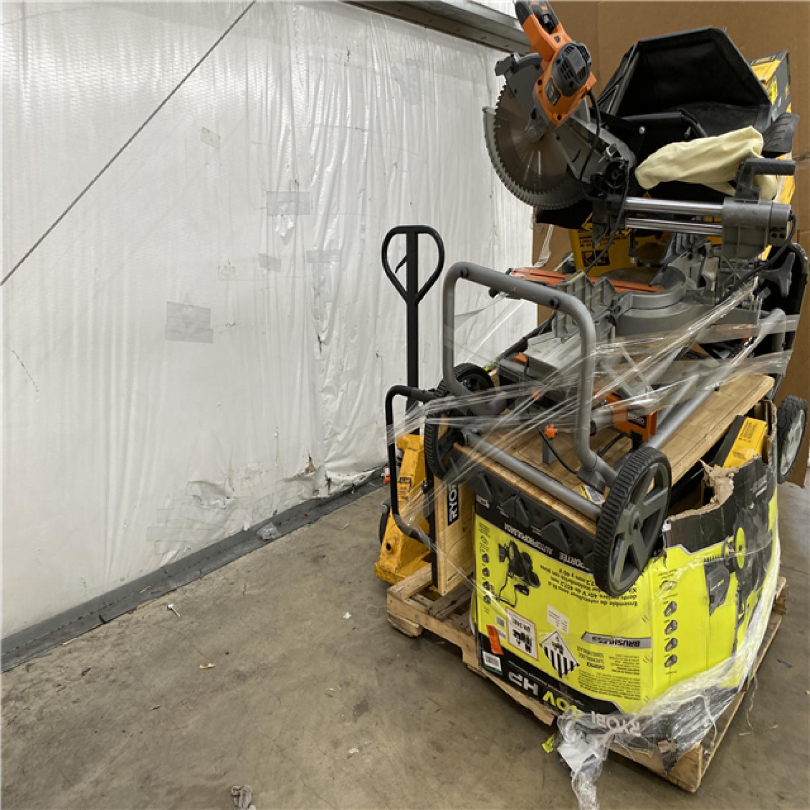 Houston Location AS IS - Tool Pallet