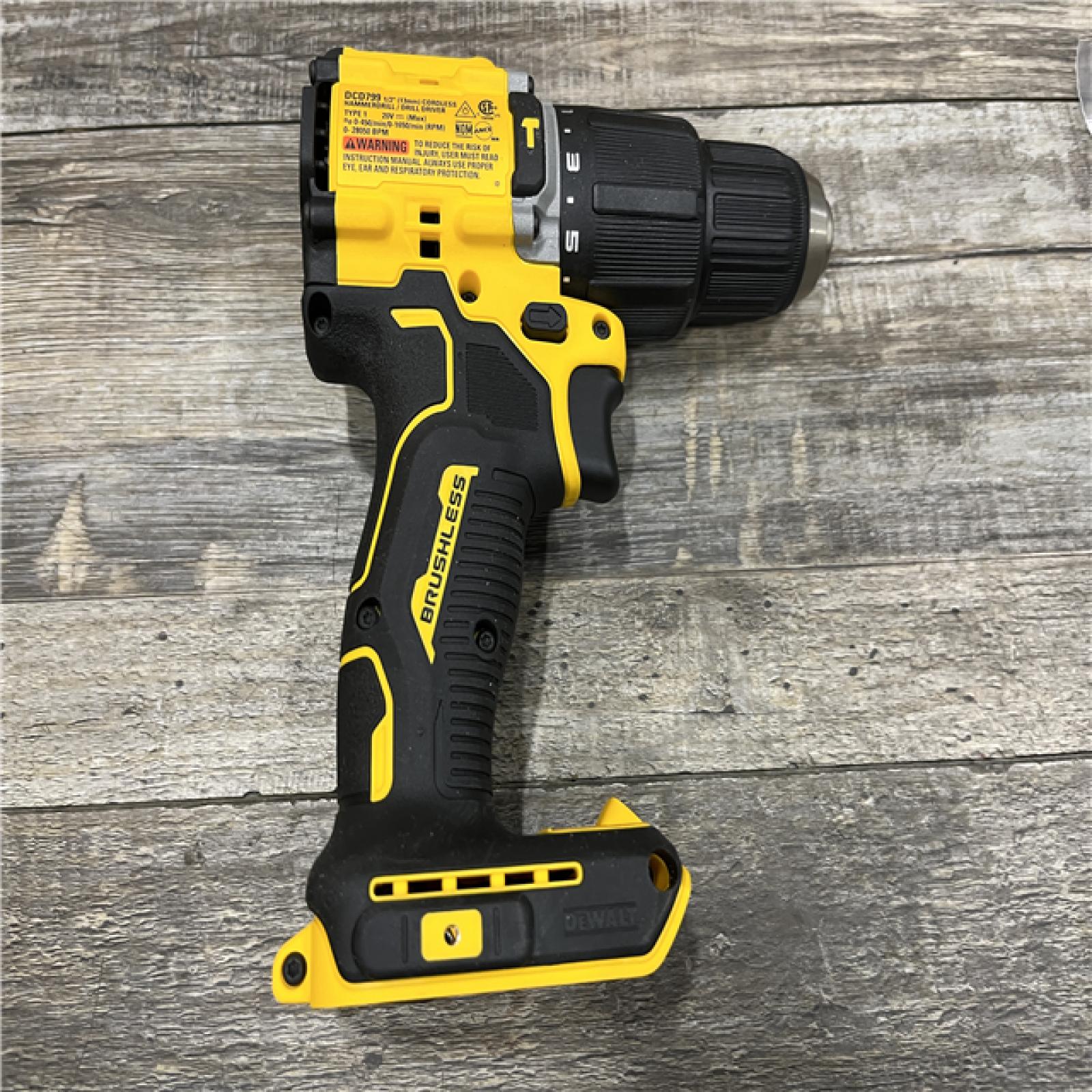 AS-IS DEWALT ATOMIC 20V Cordless 1/2 in. Compact Hammer Drill Kit